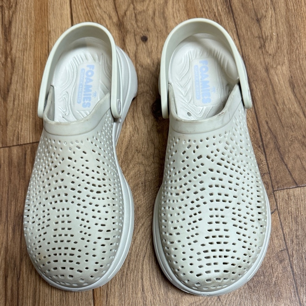 Skechers Cream Women's Shoes